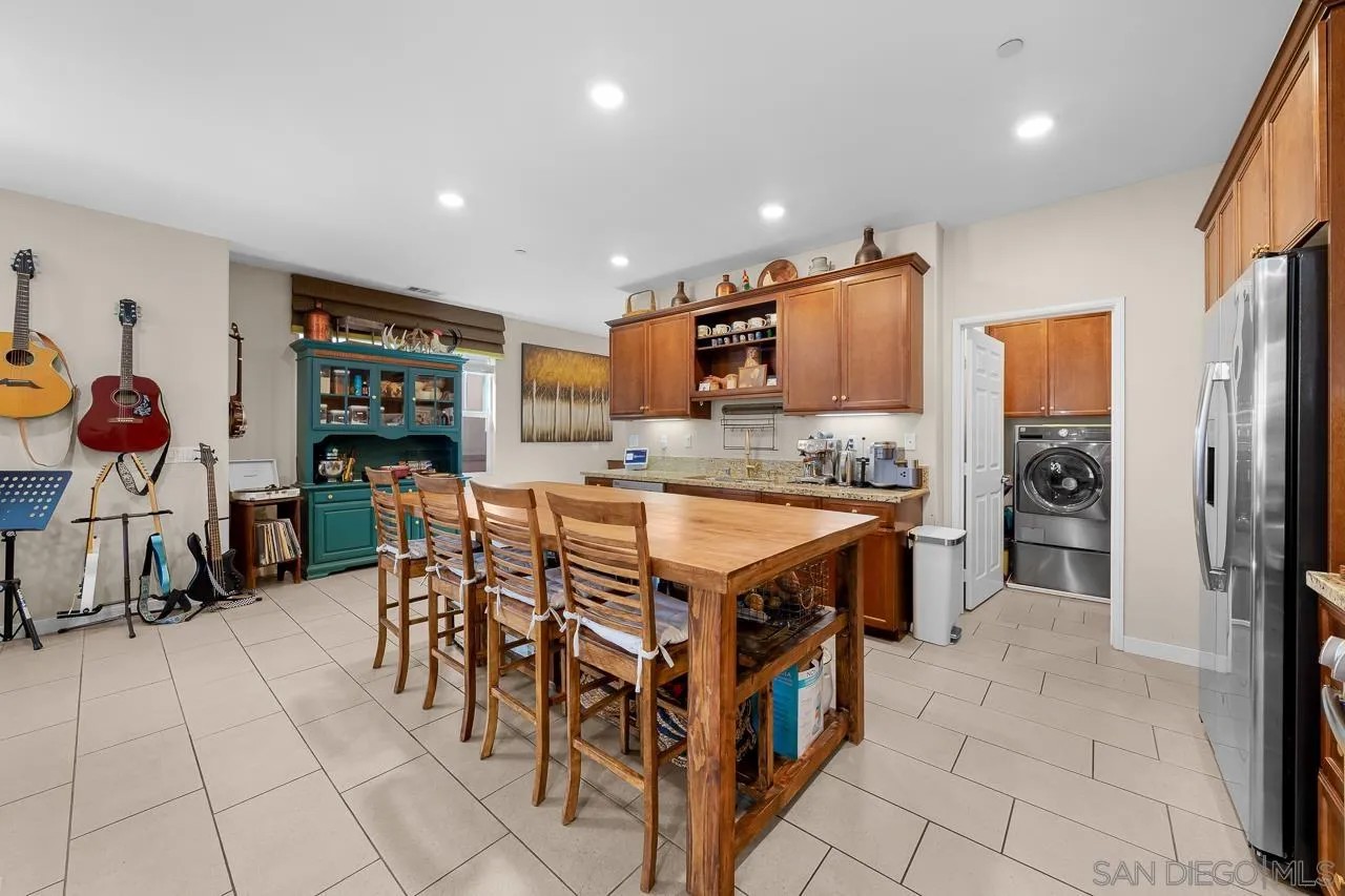 2834 Athens Rd 4