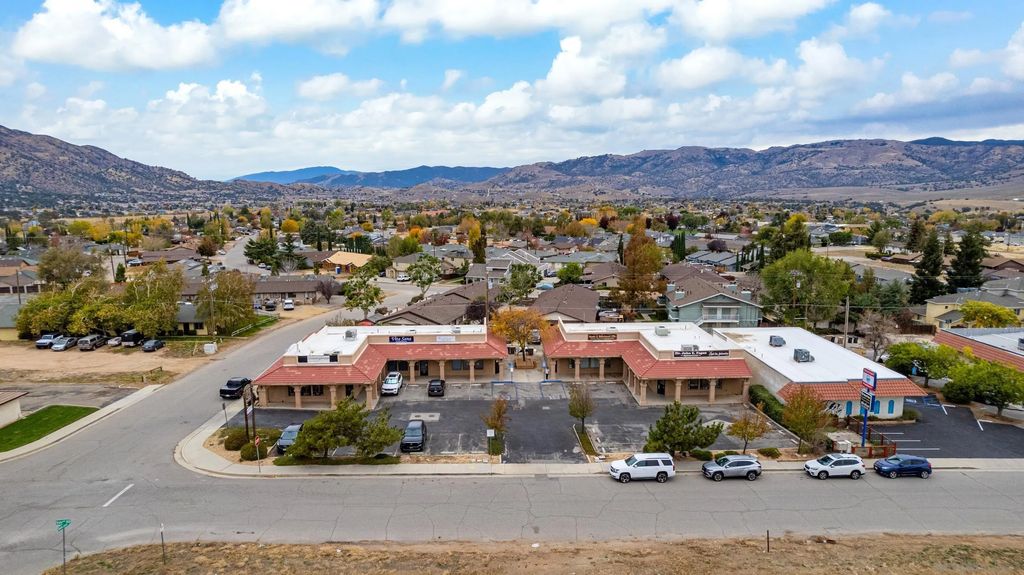 Photo of 20231/20241 W Valley Blvd, Tehachapi, CA 93561 (MLS # 250046038)