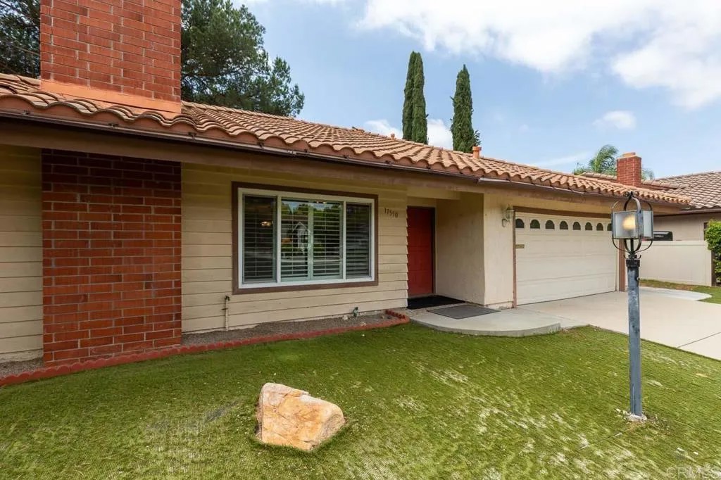 17550 Plaza Karena