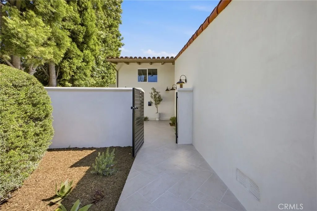 539 Vista Flora
