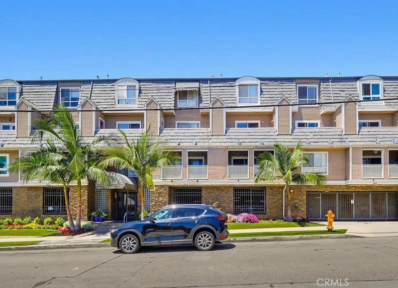 1355 Loma Avenue 311