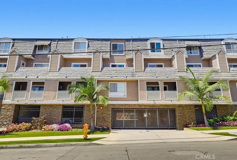 1355 Loma Avenue 311