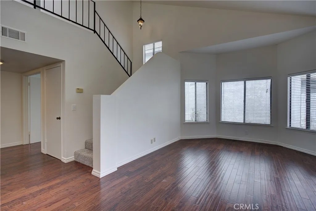 1213 Iris Court