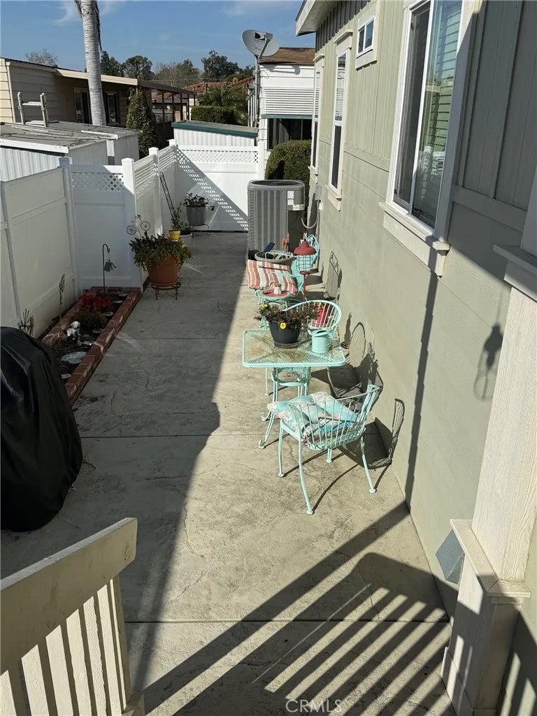 18601 Newland 4