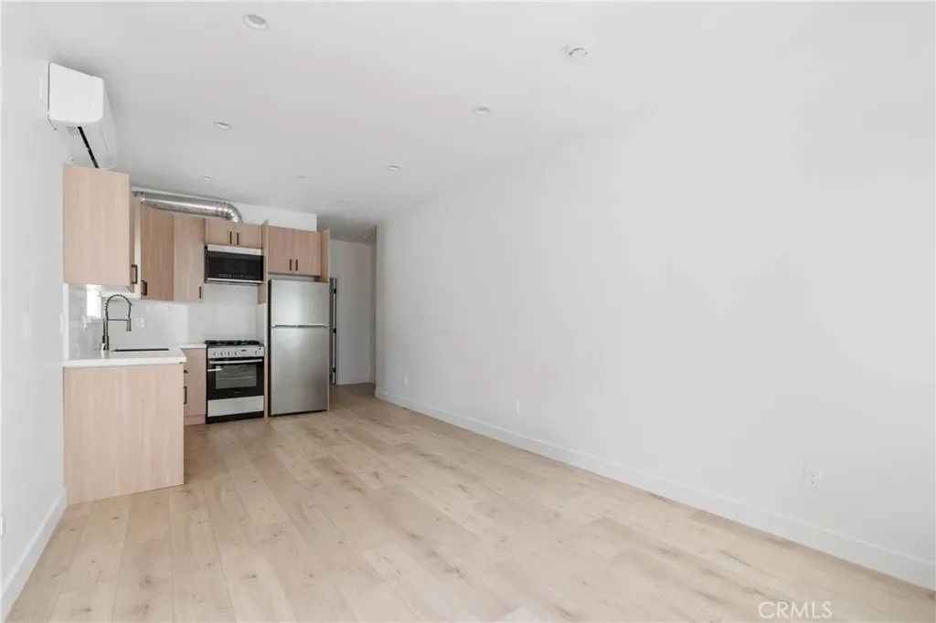 Photo of 11140 Woodley Avenue #1/4, Granada Hills, CA 91344 (MLS # BB26009956)