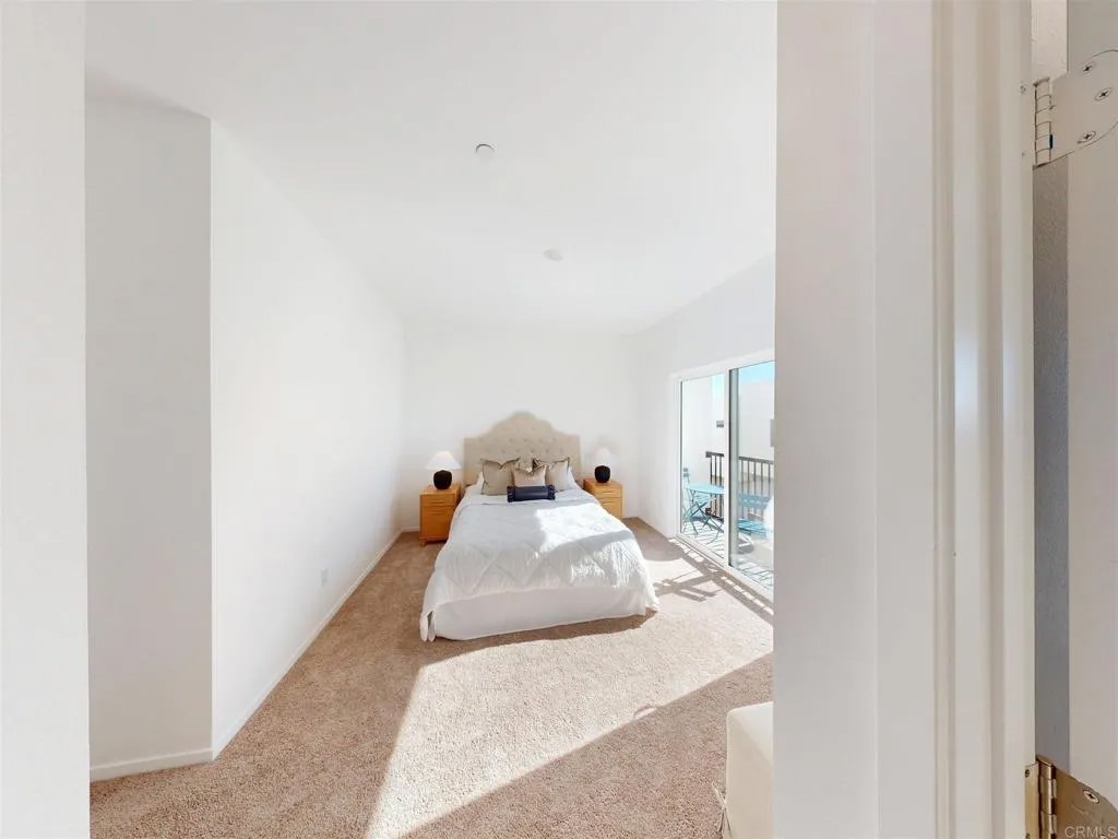 4982 Ocean View Boulevard