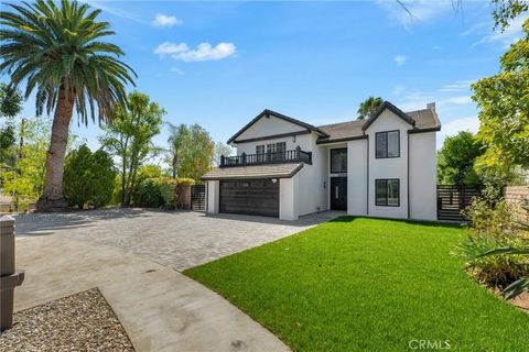 Tiny photo for 20500 Blairmoore Street, Chatsworth, CA 91311 (MLS # SR25247101)