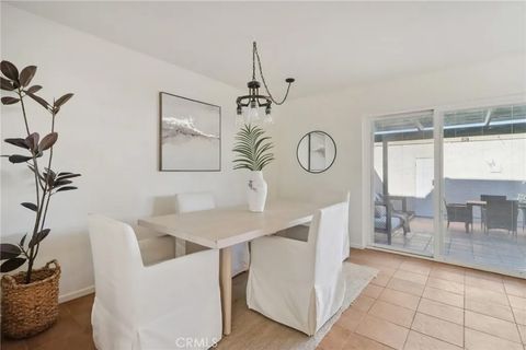 Tiny photo for 5566 Aldershot Walk, Westminster, CA 92683 (MLS # PW25251166)