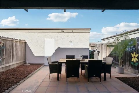 Tiny photo for 5566 Aldershot Walk, Westminster, CA 92683 (MLS # PW25251166)