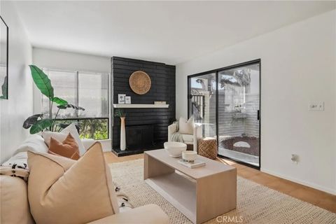 Tiny photo for 5566 Aldershot Walk, Westminster, CA 92683 (MLS # PW25251166)