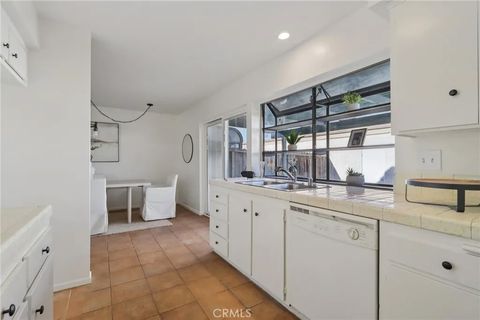 Tiny photo for 5566 Aldershot Walk, Westminster, CA 92683 (MLS # PW25251166)