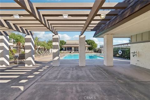 Tiny photo for 5566 Aldershot Walk, Westminster, CA 92683 (MLS # PW25251166)