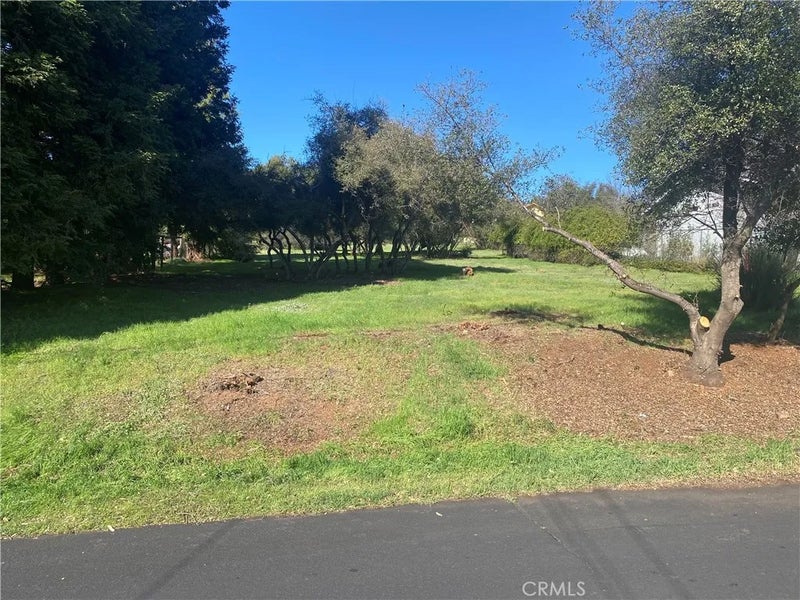 16744 Greenridge