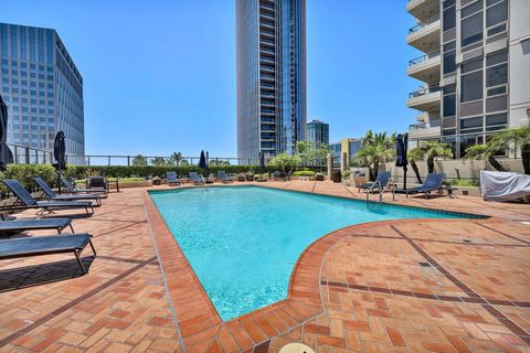 Tiny photo for 700 W E St #518, San Diego, CA 92101 (MLS # 250038343)