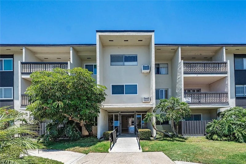 12200 Montecito Road D319