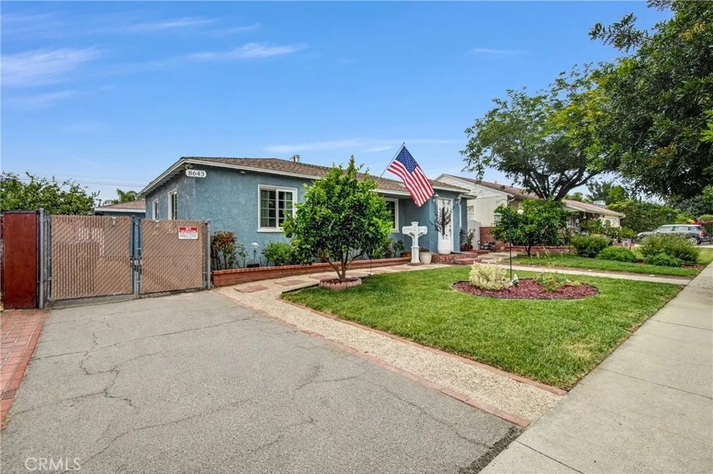 8645 Wakefield