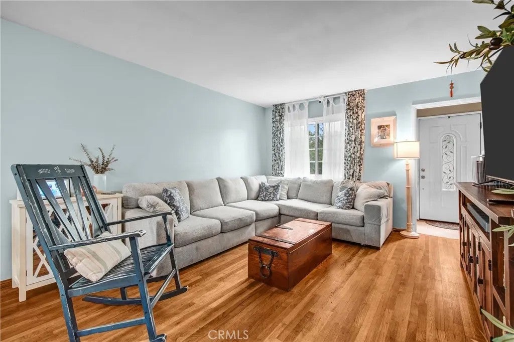 8645 Wakefield