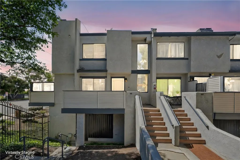 803 E Victoria 138