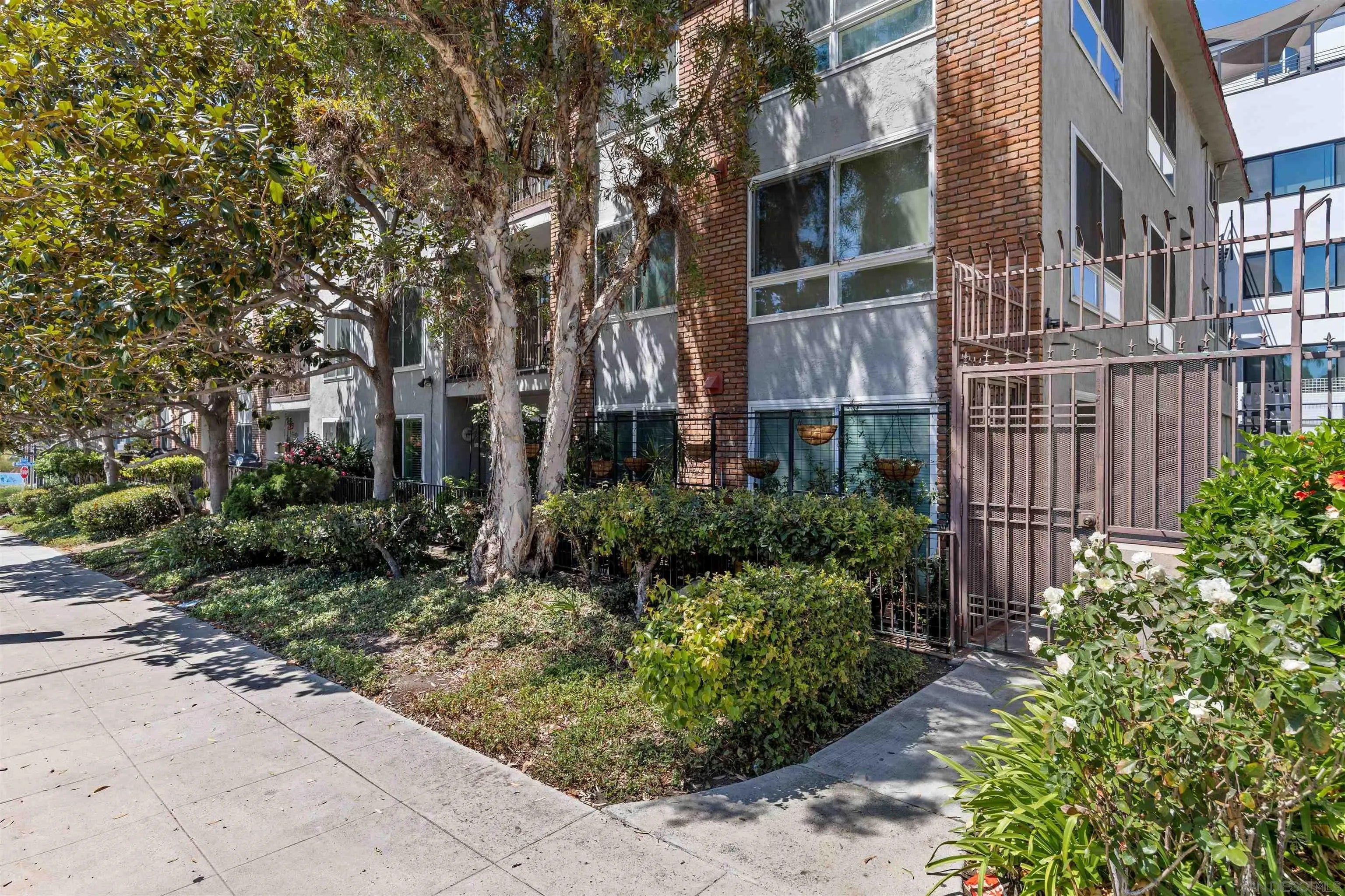 540 Hawthorn 1A