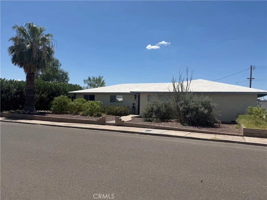 1611 Collins
