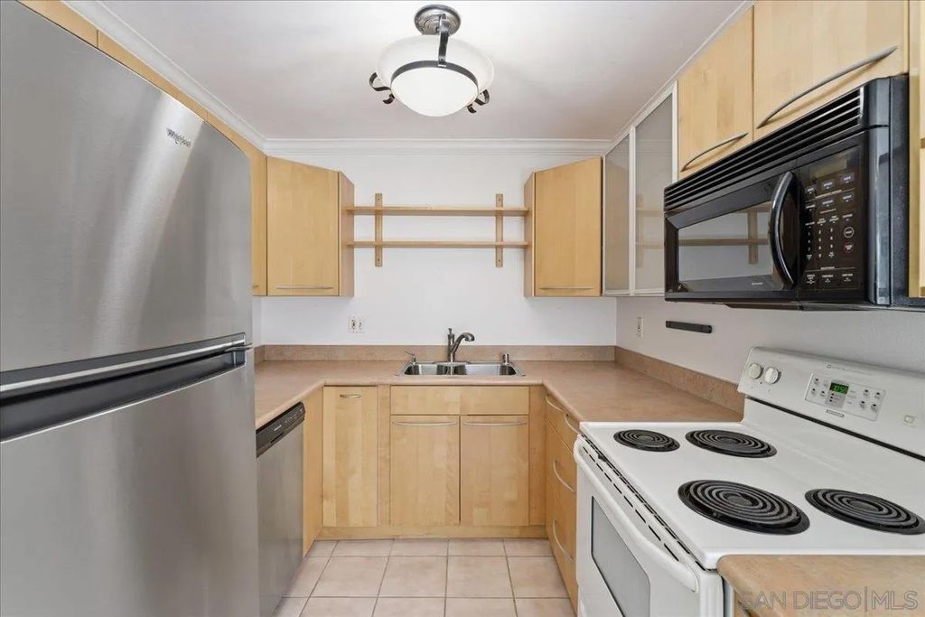 Photo of 4404 Bond St #C, San Diego, CA 92109 (MLS # 260006856)