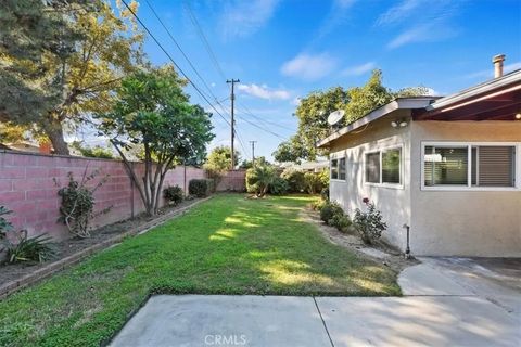 Tiny photo for 2122 W Harle Ave, Anaheim, CA 92804 (MLS # IV25274802)