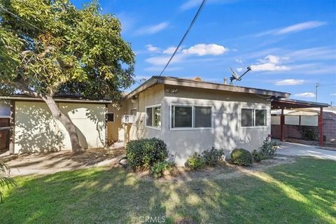 Tiny photo for 2122 W Harle Ave, Anaheim, CA 92804 (MLS # IV25274802)