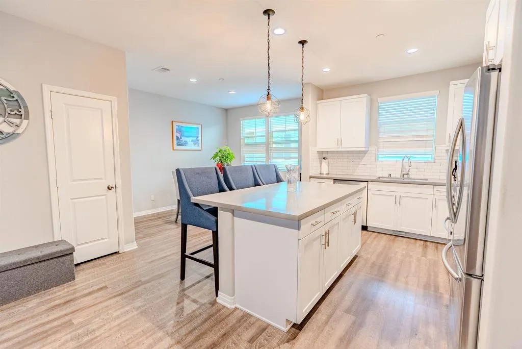 504 Hummingbird Lane