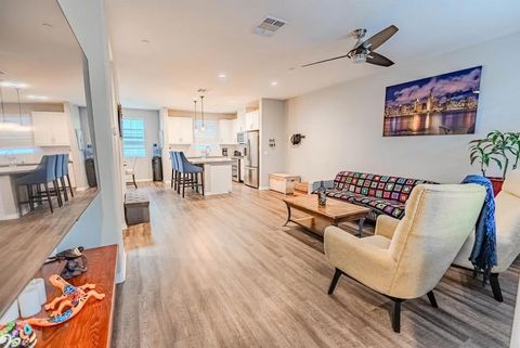 Tiny photo for 504 Hummingbird Lane, Imperial Beach, CA 91932 (MLS # PTP2508363)