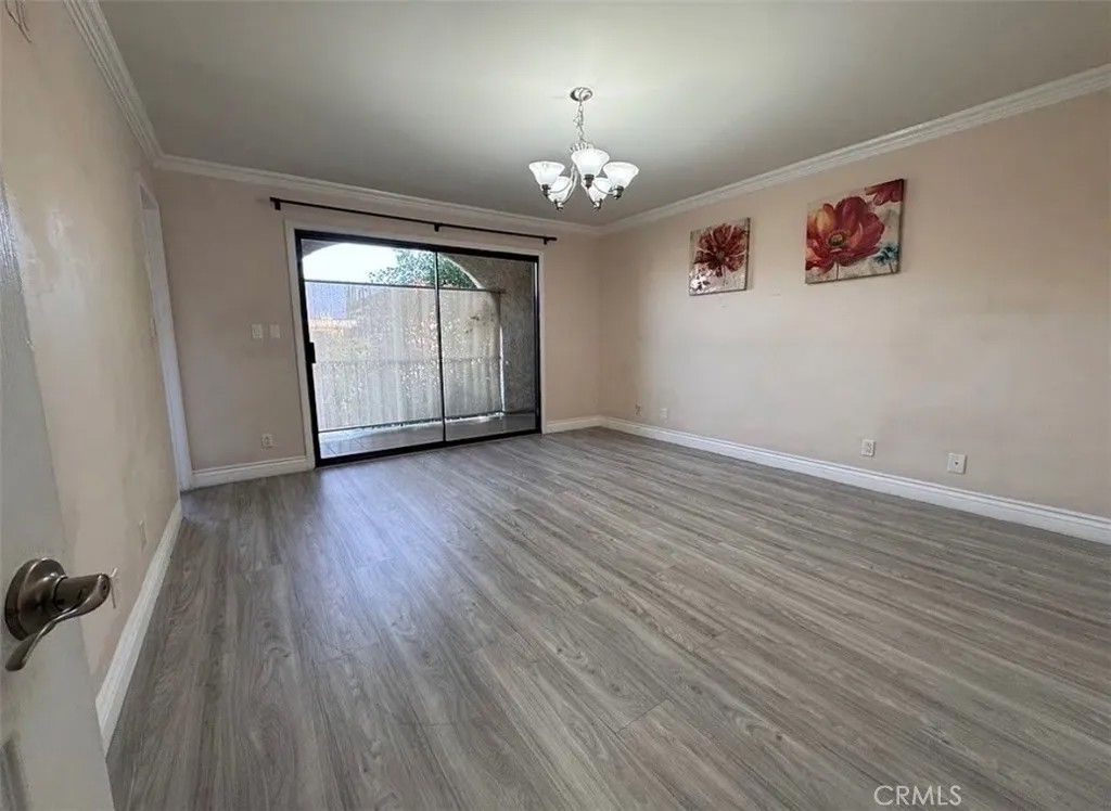 Photo of 13243 Vanowen St #5, North Hollywood, CA 91605 (MLS # SR26038726)