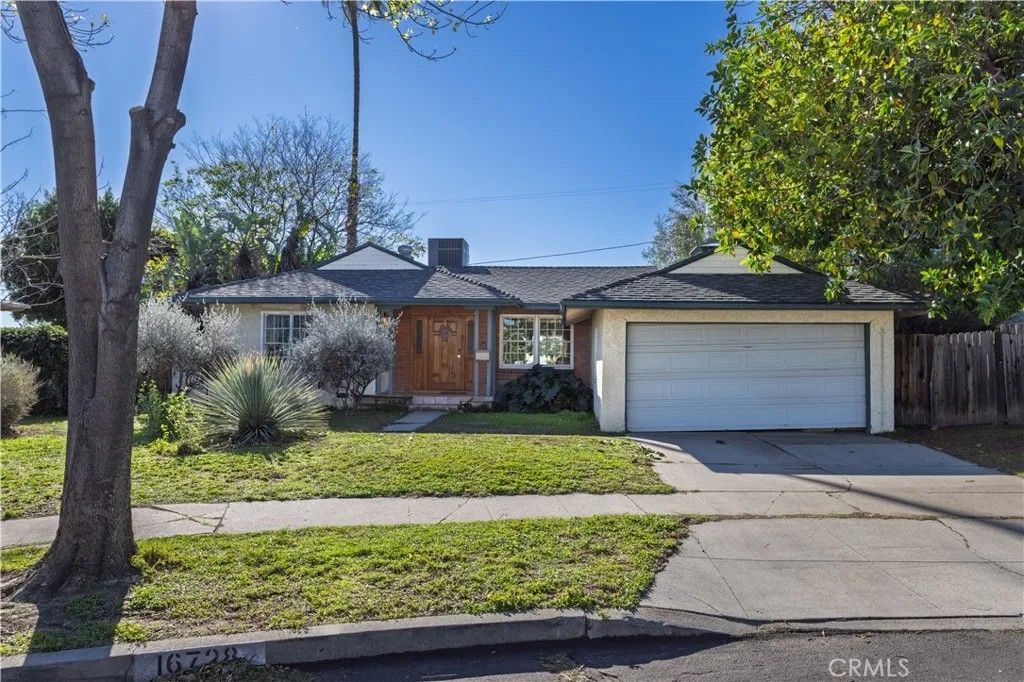 Photo of 16728 Celtic, Granada Hills, CA 91344 (MLS # SR25282155)