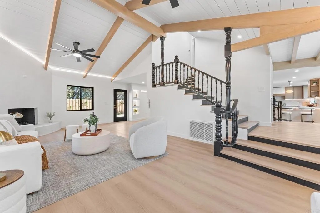 8907 Mariposa Street