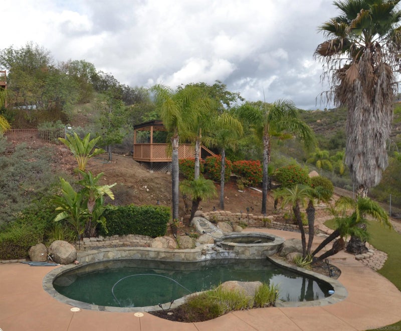 15169 Tombstone Creek Rd