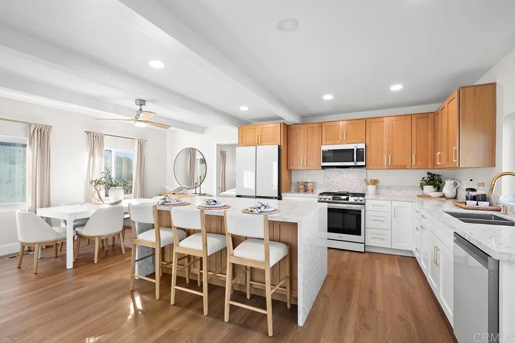 4404 Voltaire Street