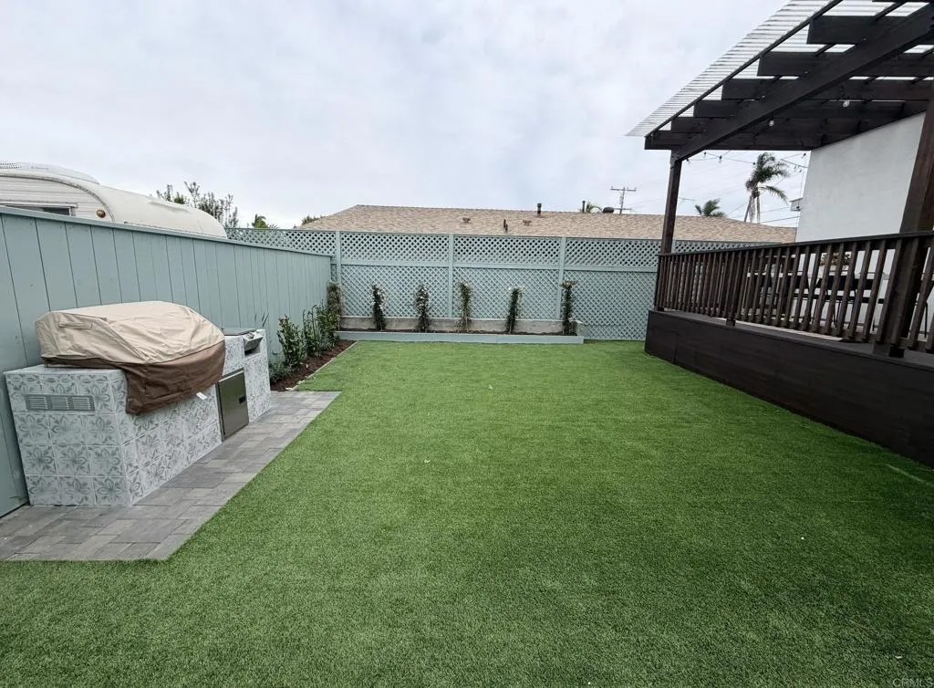 4404 Voltaire Street