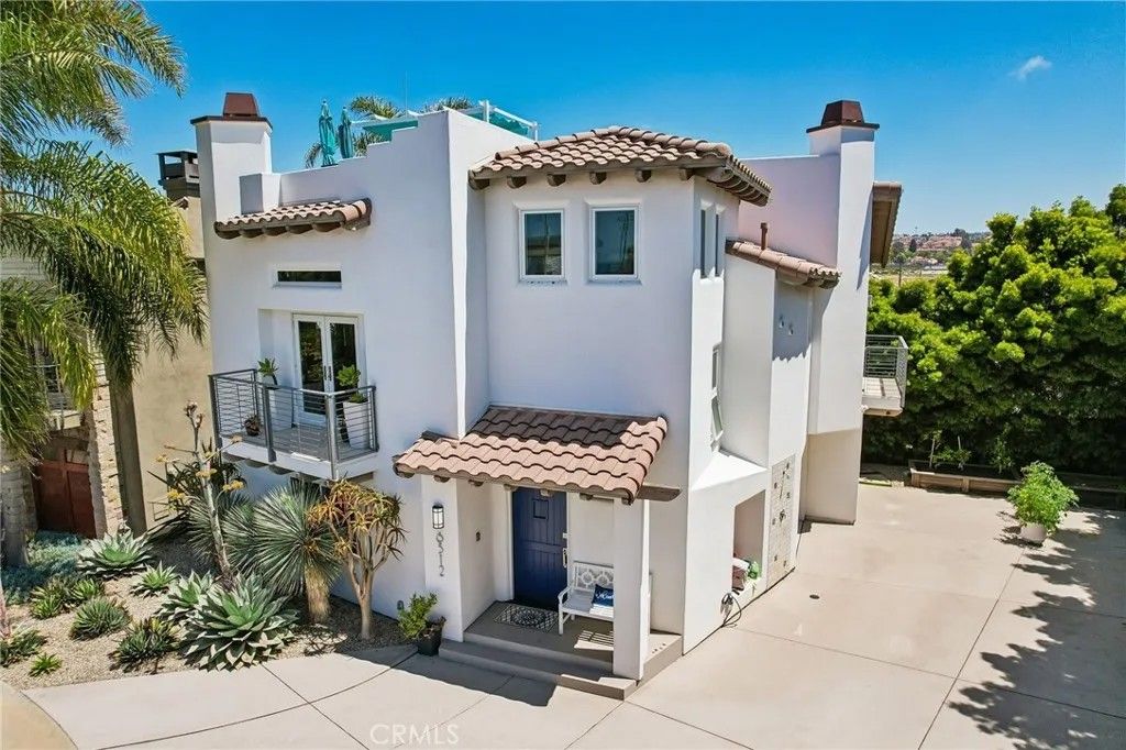 Photo of 6512 Surfside Lane, Carlsbad, CA 92011 (MLS # SB26092069)