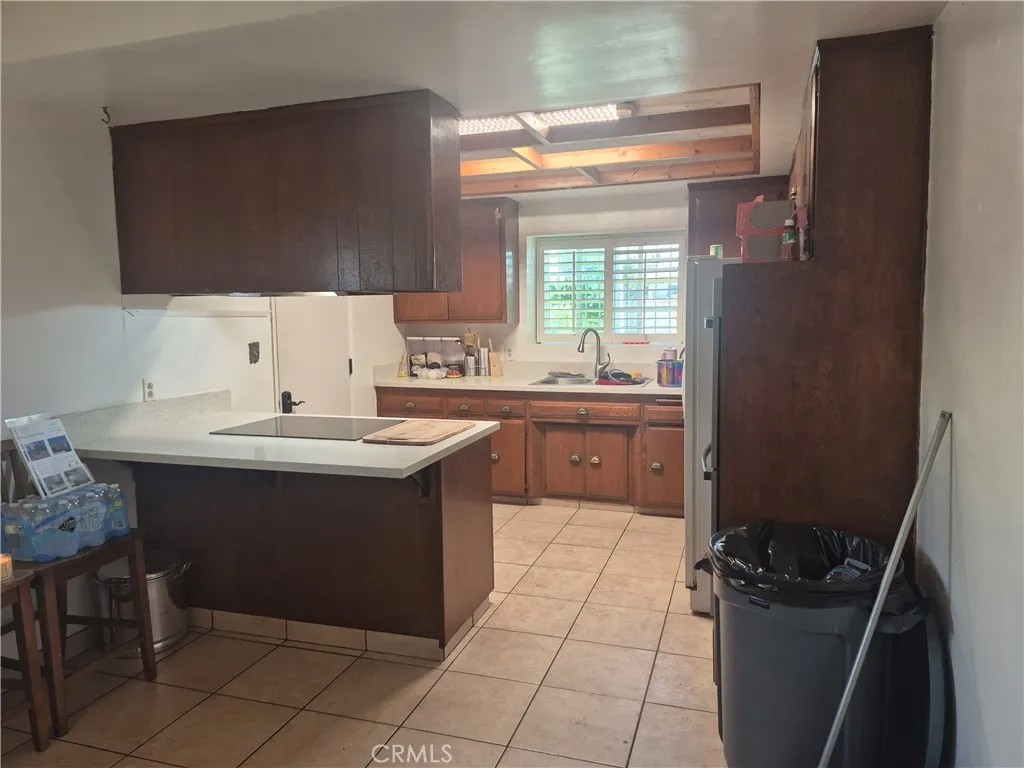 12621 S Hoover South