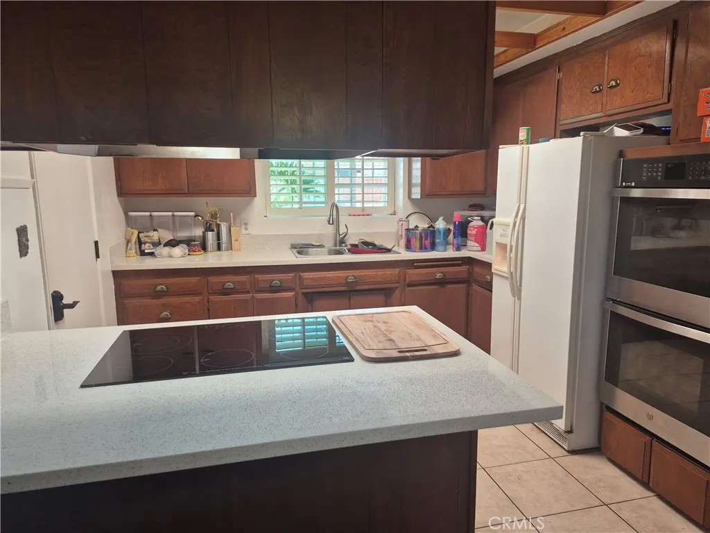 12621 S Hoover South