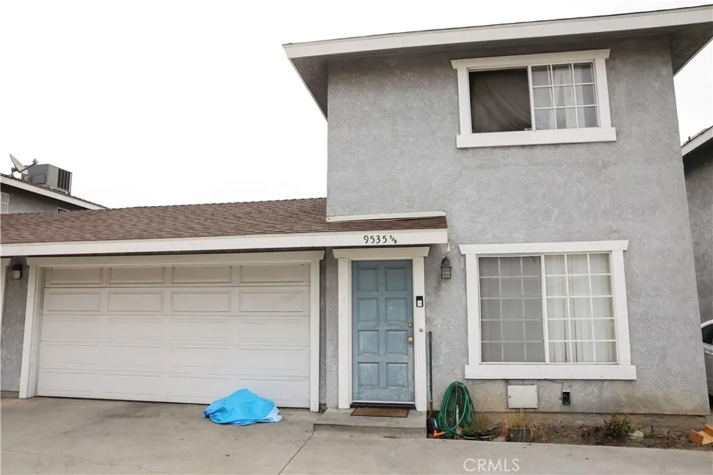 9535 Cedar