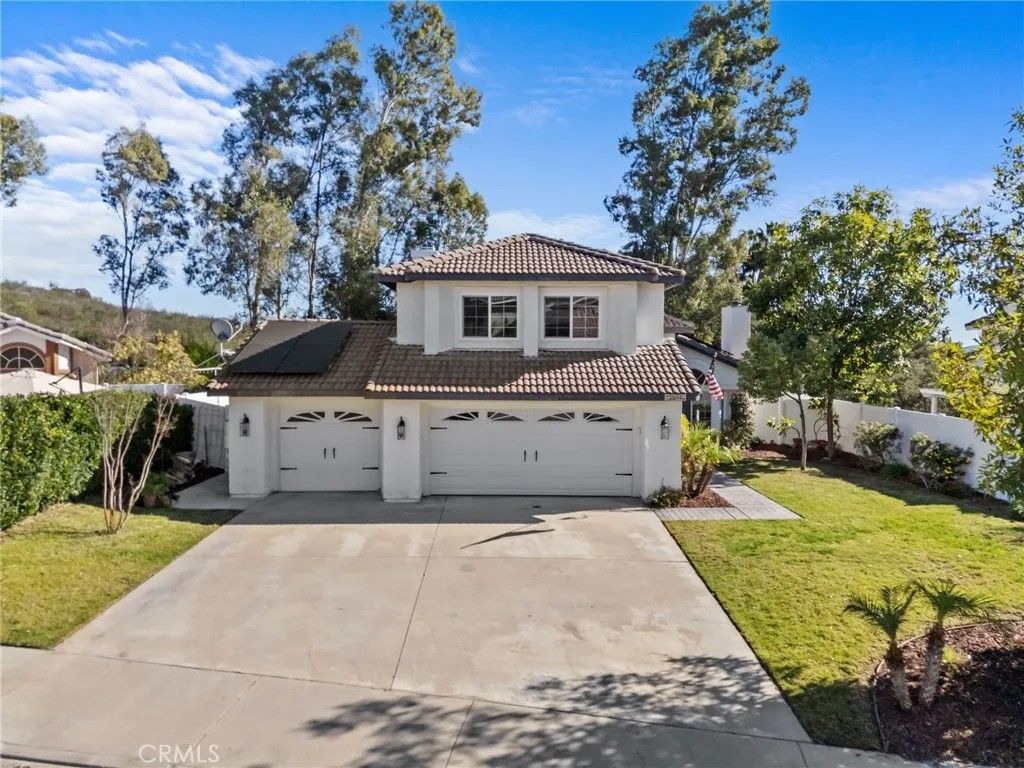 Photo of 39440 Countryside Ln, Murrieta, CA 92562 (MLS # SW26013455)