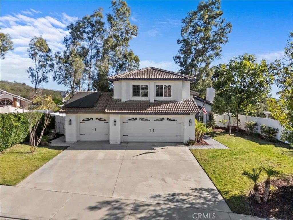 Photo of 39440 Countryside Ln, Murrieta, CA 92562 (MLS # SW26013455)