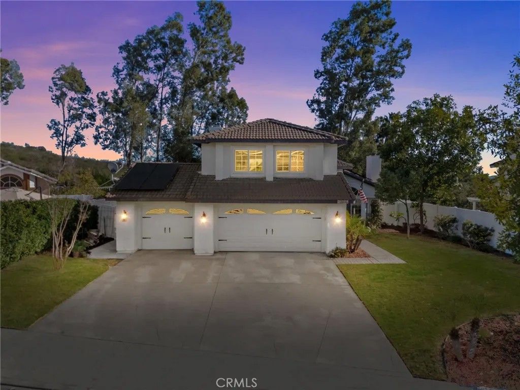 Photo of 39440 Countryside Ln, Murrieta, CA 92562 (MLS # SW26013455)