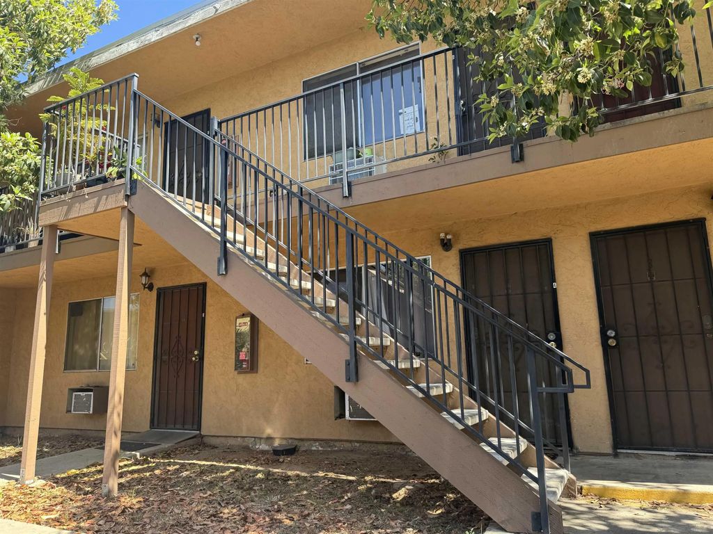 Photo of 3404 Helix St, Spring Valley, CA 91977 (MLS # 250044178)