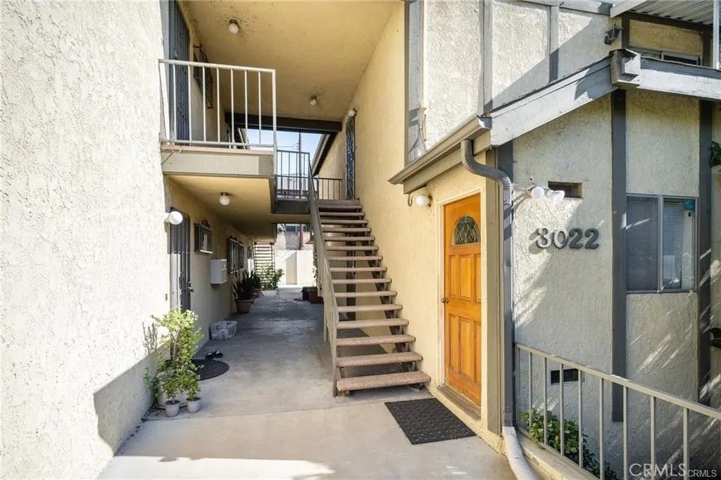 Photo of 3022 Valle Vista #6, Los Angeles, CA 90065 (MLS # GD26014036)