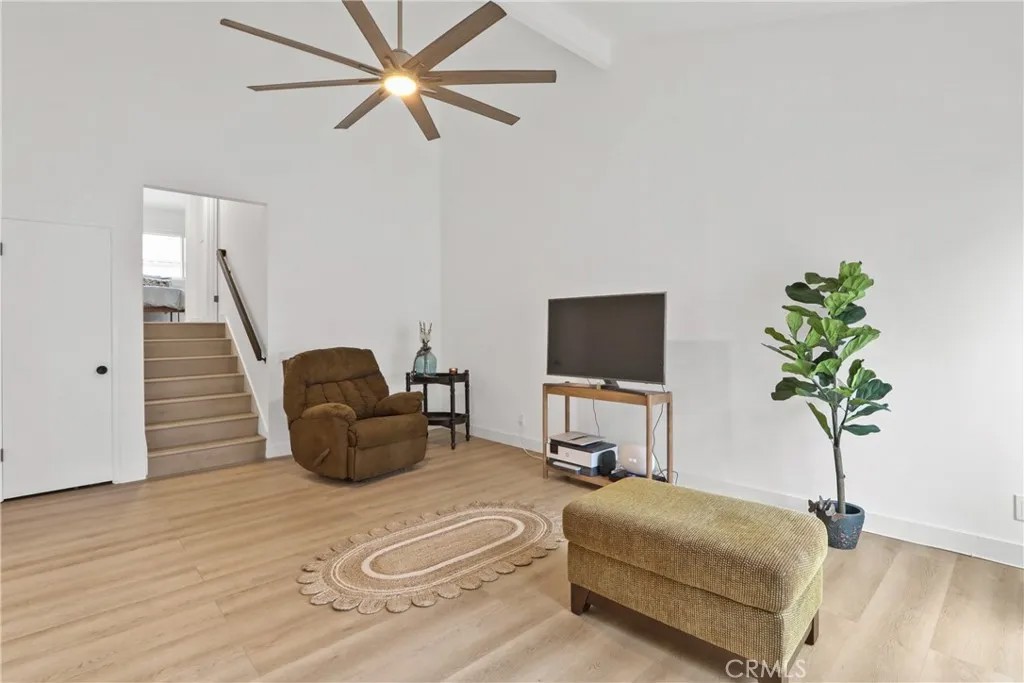 820 W 232nd