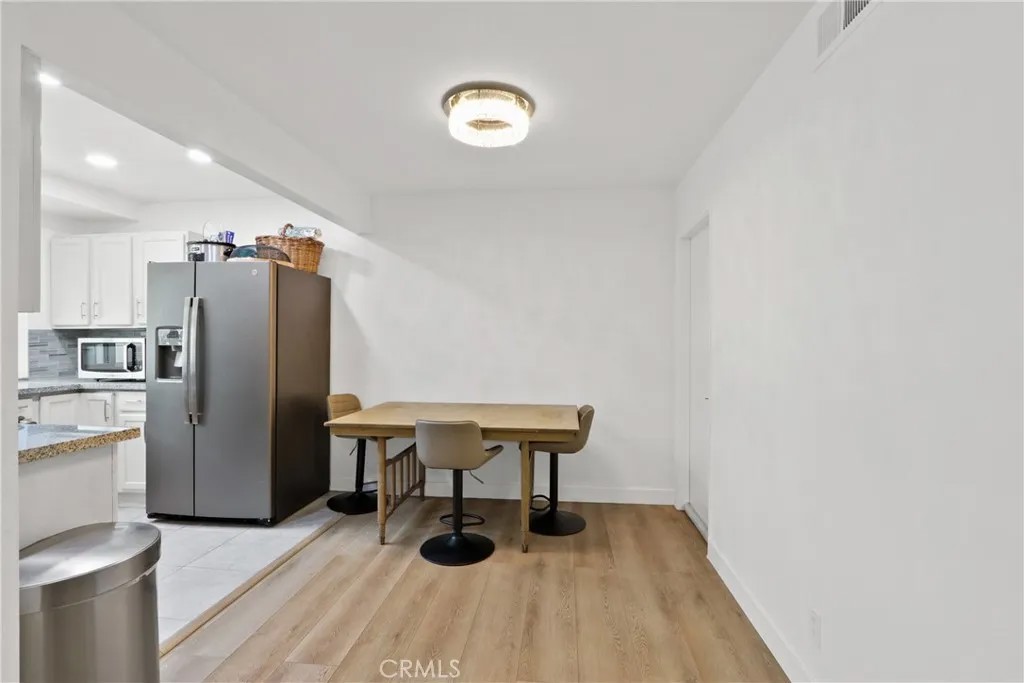 820 W 232nd