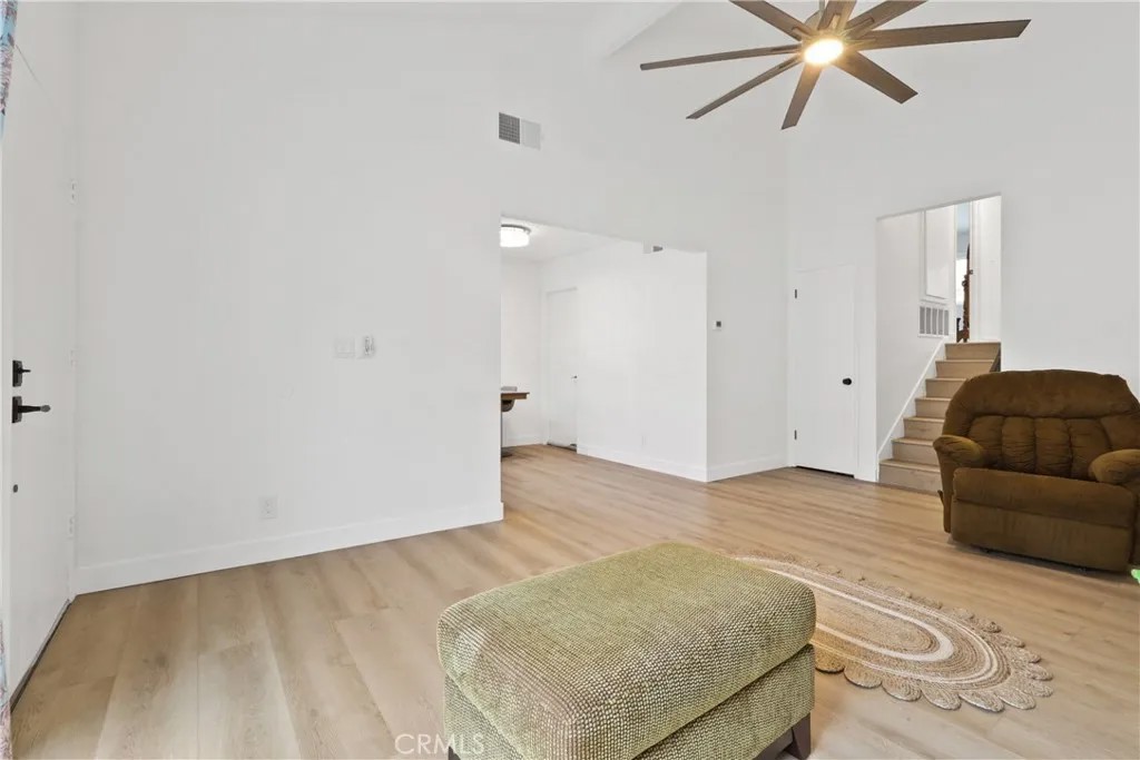 820 W 232nd