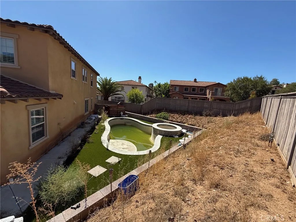 770 Sungold Way