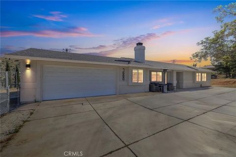 Photo of 7680 Rockaway Avenue, Yucca Valley, CA 92284 (MLS # TR26052769)