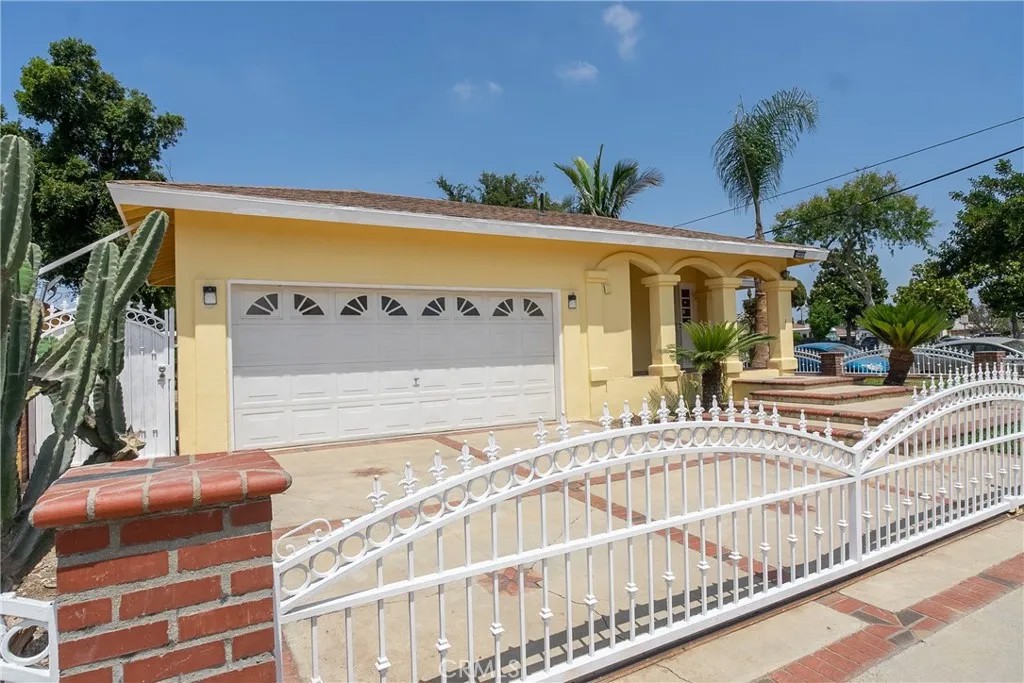 1401 Carob